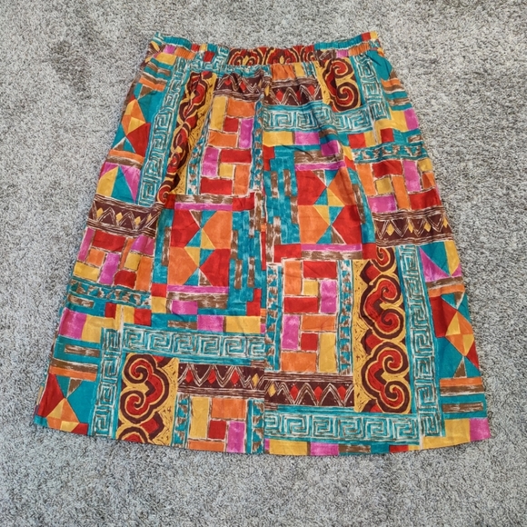 Vintage Patterned Midi Skirt - Picture 2 of 4